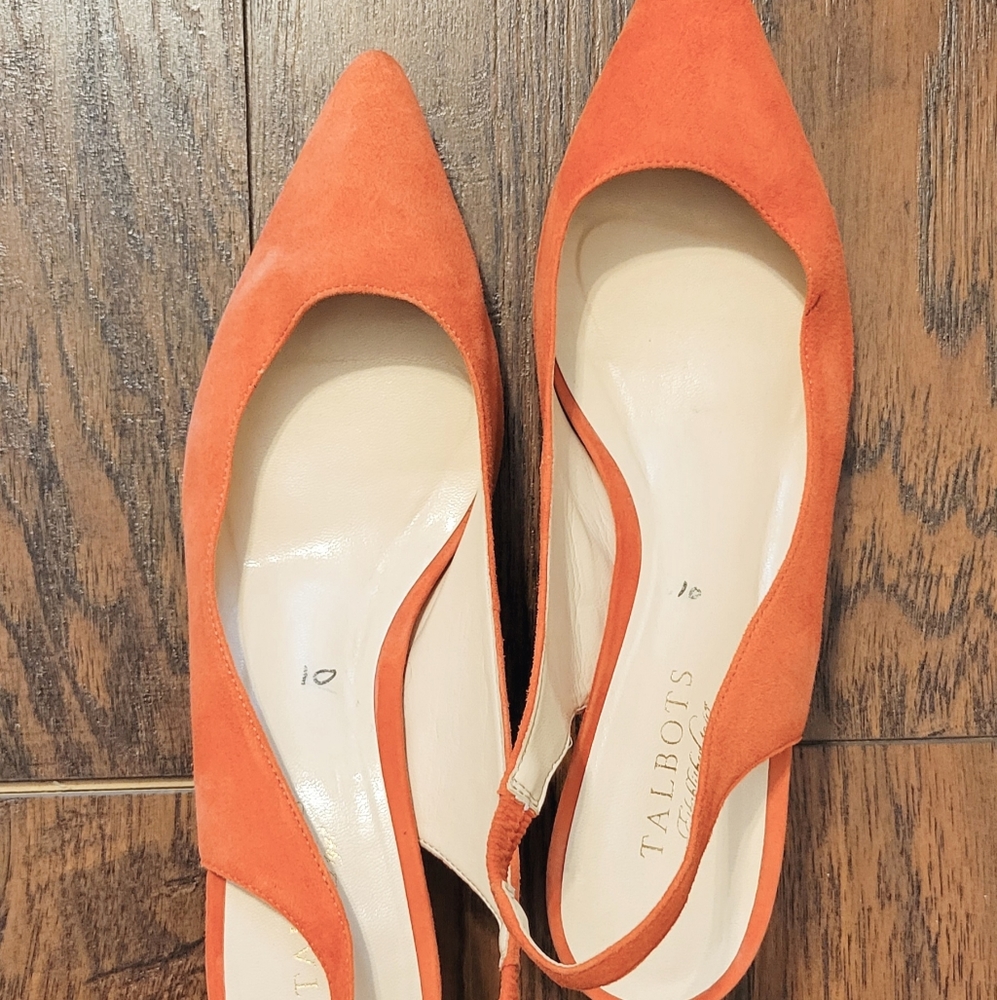 Talbot's slingback kitten heel